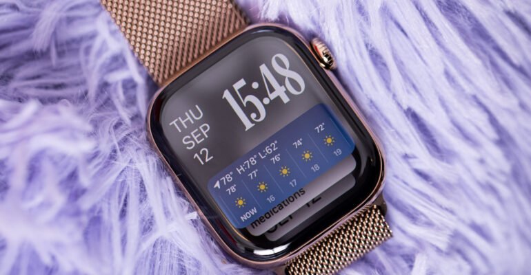 The Apple Watch Series 10 just received its first $100 discount