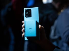 HMD’s new earbuds can top off your phone’s battery