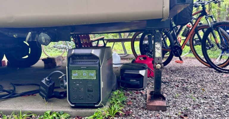 I went camping in a heat dome, and these five gadgets saved my vacation