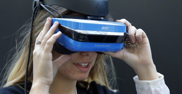 Xbox engineer brings Windows Mixed Reality headsets back to life
