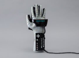 The terrible Nintendo controller that helped make VR happen