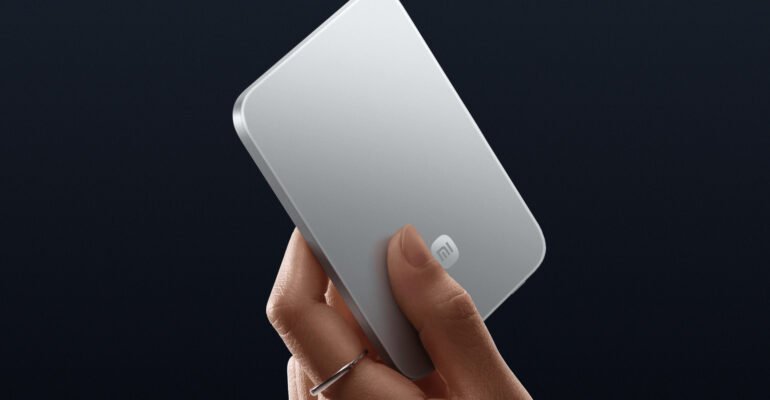 Xiaomi’s magnetic power bank is incredibly thin
