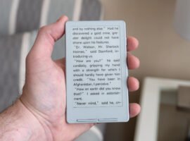 This tiny pocket-friendly e-reader is packed with frustration and potential