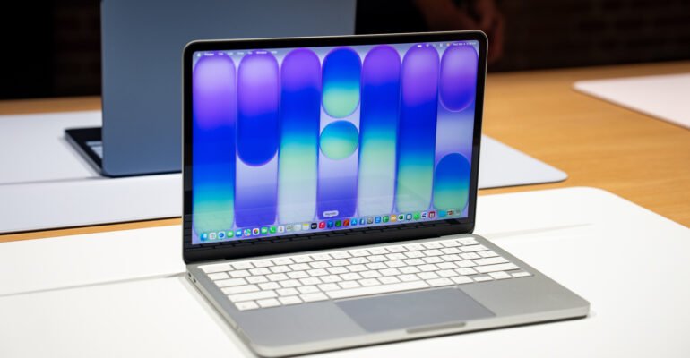 MacBook Neo versus an old MacBook Air: good luck
