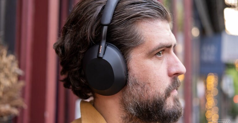 Sony’s WH-1000XM5 headphones are a whopping 39 percent off