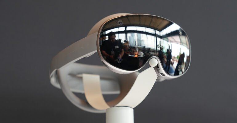 You can now turn 2D apps into 3D while using the Galaxy XR headset