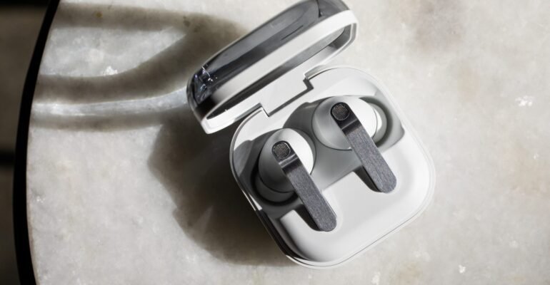 Samsung has new Galaxy headphones in the works